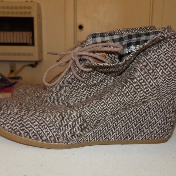 Toms Laced Wedge Sneaker Boots Sz 6M - Picture 5 of 9